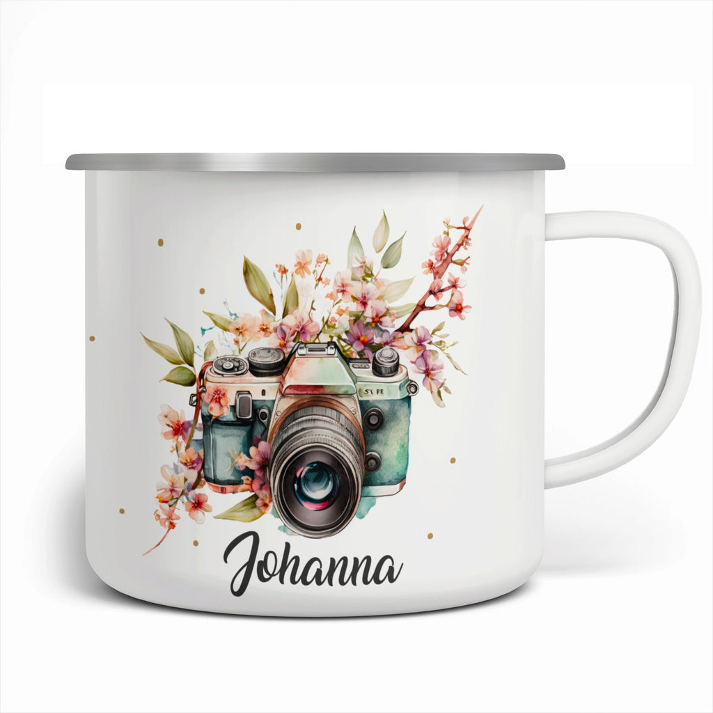 Personalisierte Emaille Tasse Kamera Design mit Blumen, Personalisiert mit Name Tasse, Geschenk für Fotografen, Blütendekor Becher - von Mikalino