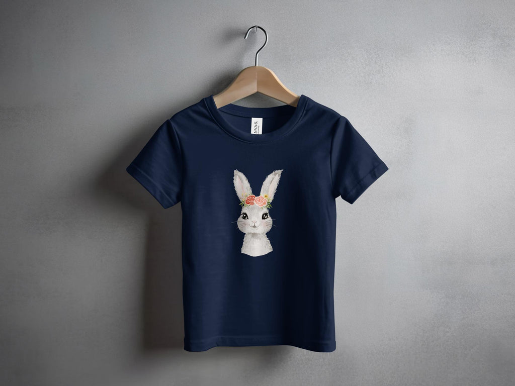 Kinder T-Shirt mit niedlichem Häschen, Blumenkranz, Rosa Blüten, Frühlingsmode, Geschenk für Ostern, Mädchen Shirt - von Mikalino