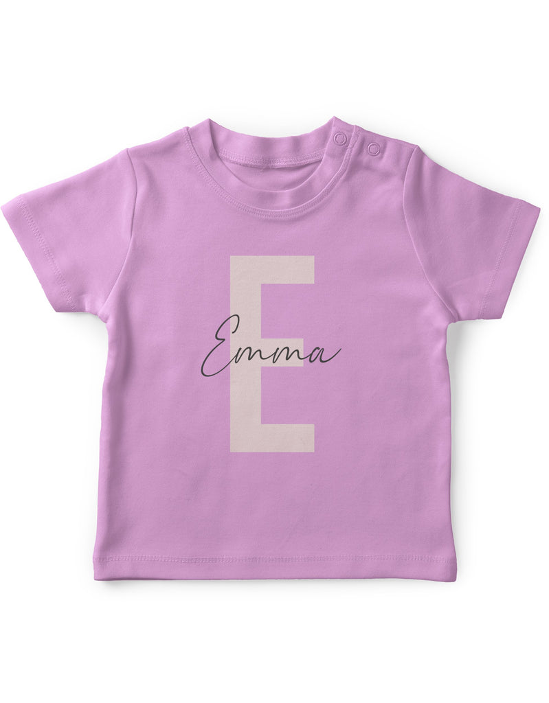 Elegantes Monogram T-Shirt, Modernes Design mit eigenem Namen, Personalisiertes Geschenk, Für Mädchen Stil - von Mikalino