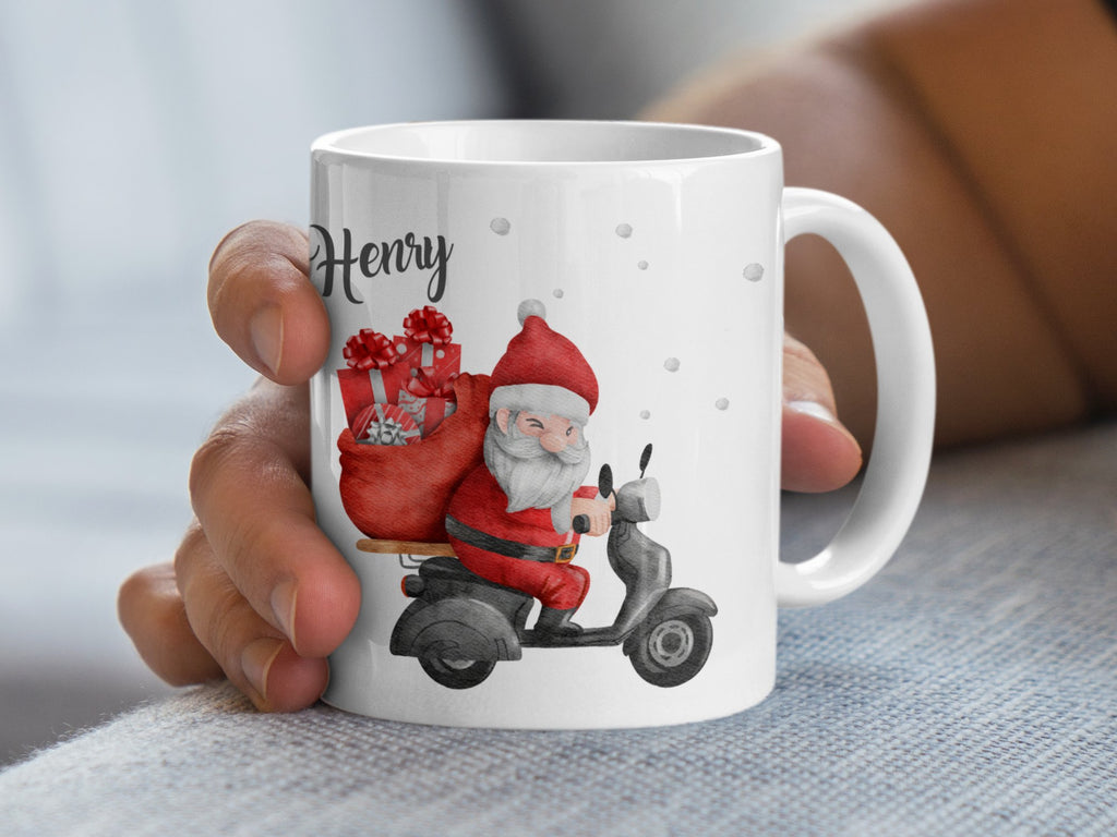 Keramik Tasse mit Name Weihnachtsmann auf Motorroller - von Mikalino