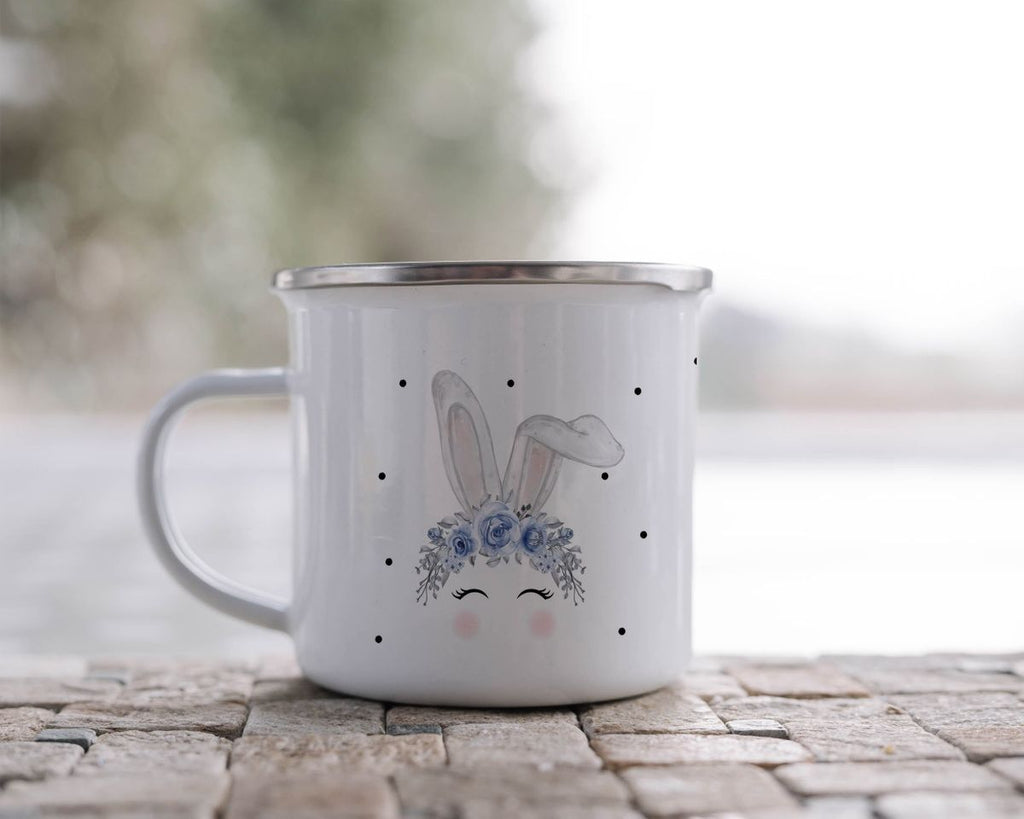 Emaille Tasse Hase mit blauen Blumen - von Mikalino