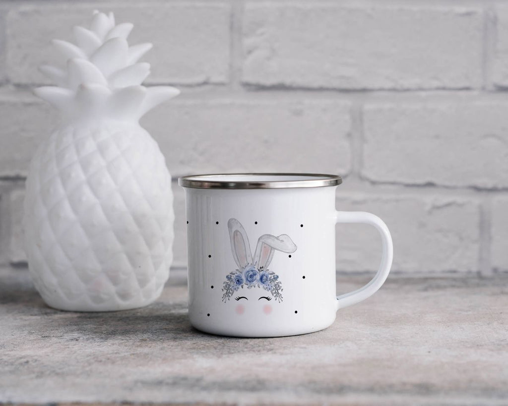 Emaille Tasse Hase mit blauen Blumen - von Mikalino