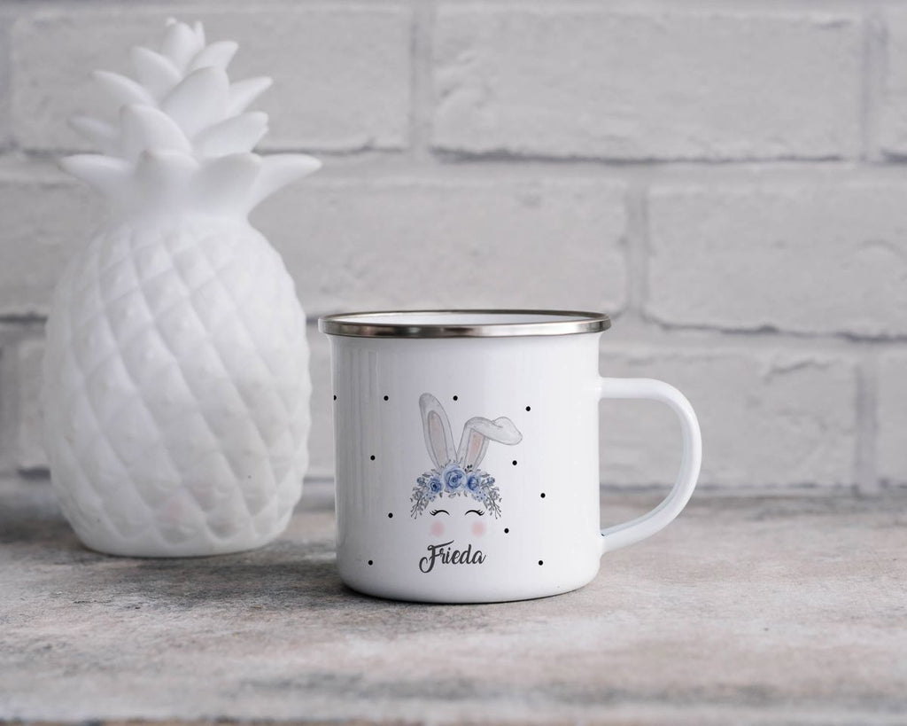 Emaille Tasse Hase mit blauen Blumen - von Mikalino