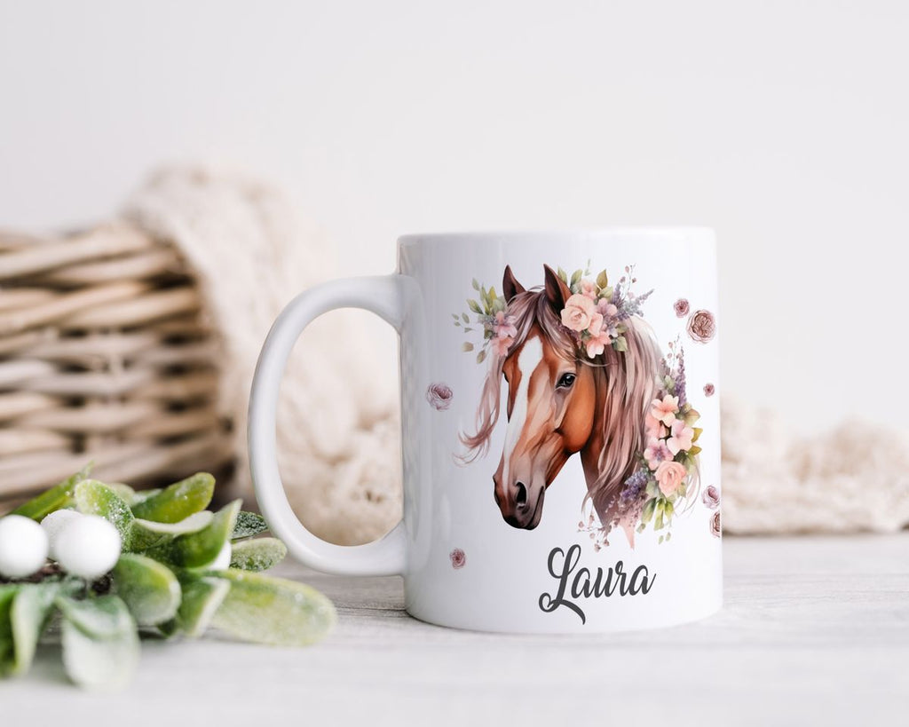 Personalisierte Pferd Tasse, Geschenk für Pferdeliebhaber, Blumen und Hufeisen, mit Namen, Geburtstagsgeschenk für Reiter (7416) - von Mikalino