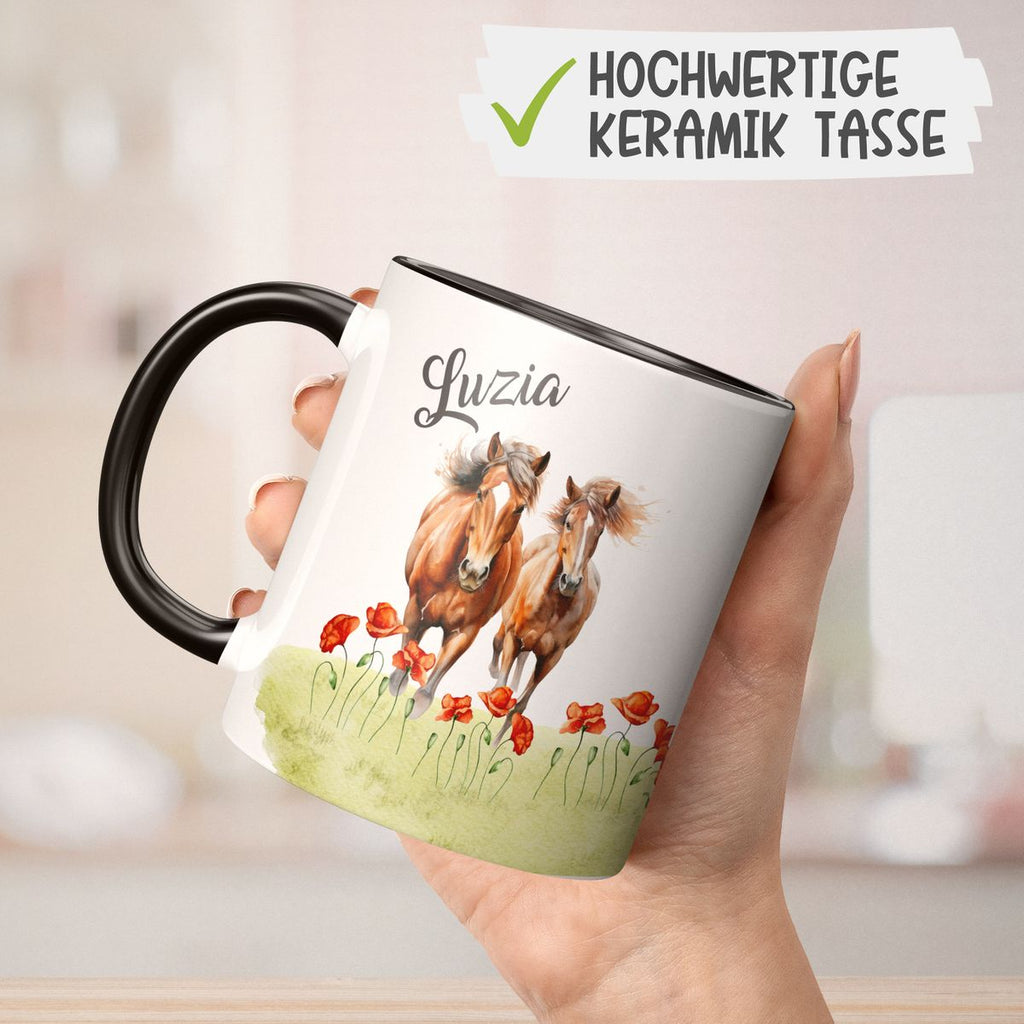 Keramik Tasse Zwei Pferde auf Blumenwiese und Wunschname - von Mikalino