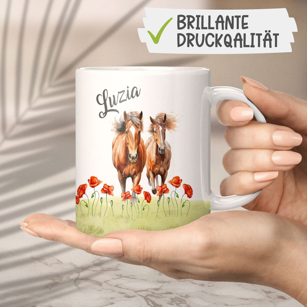 Keramik Tasse Zwei Pferde auf Blumenwiese und Wunschname - von Mikalino