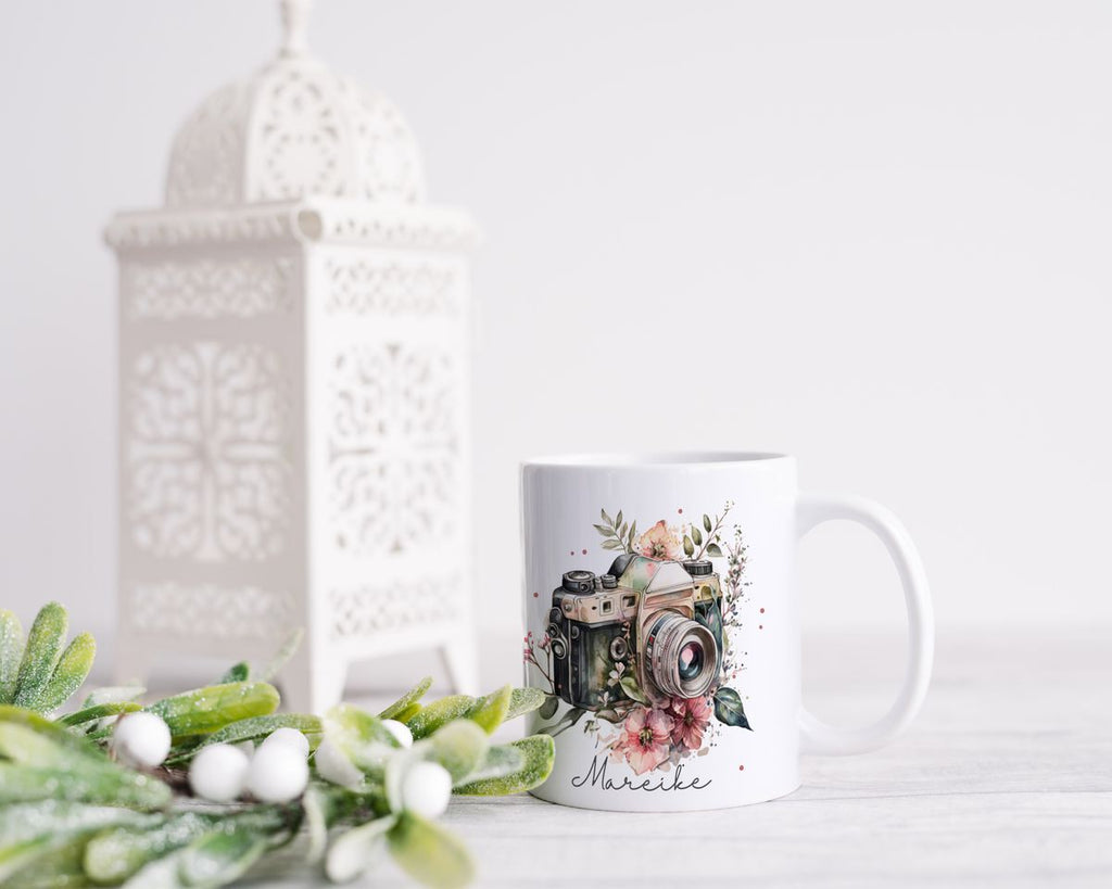 Keramik Tasse Kamera mit Blumen mit Wunschname - von Mikalino