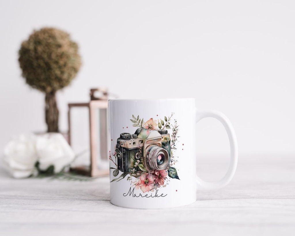 Keramik Tasse Kamera mit Blumen mit Wunschname - von Mikalino