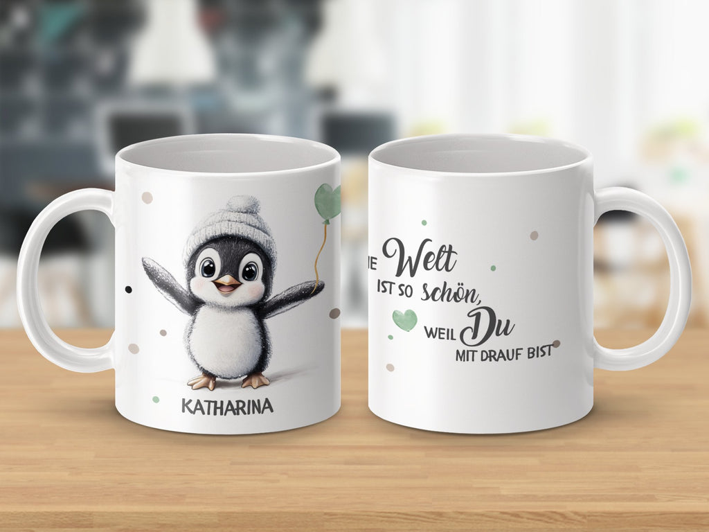 Keramik Tasse mit Wunschname Pinguin Illustration - von Mikalino