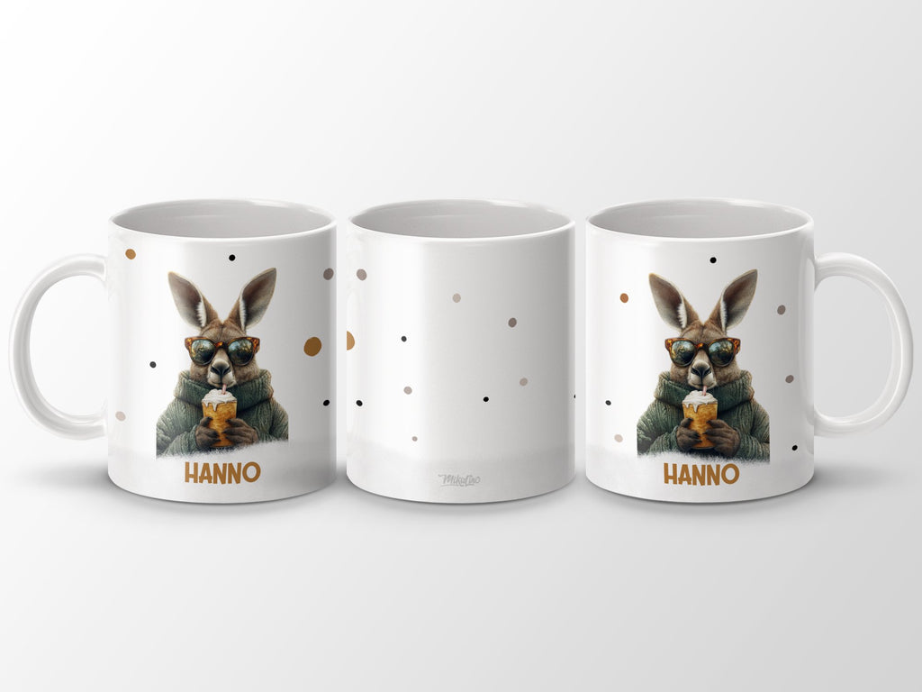 Keramik Tasse mit Wunschname Cooles Känguru Design - von Mikalino