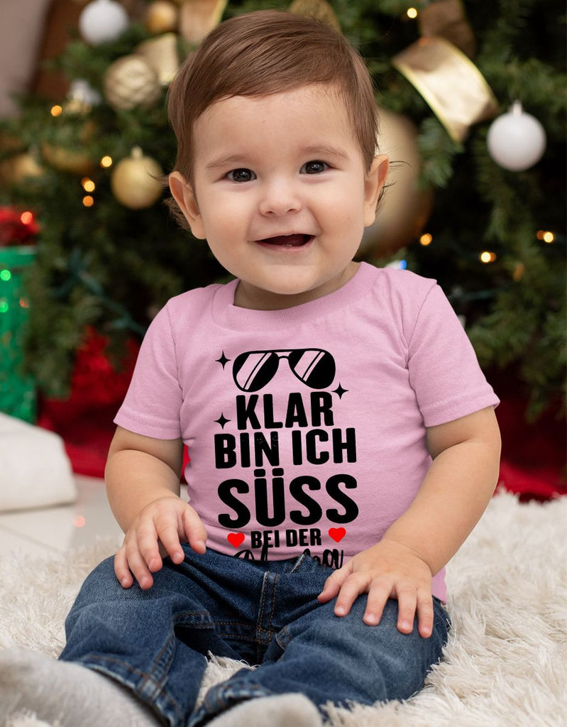 Mikalino Baby / Kinder T-Shirt mit Spruch für Jungen Mädchen Unisex kurzarm Klar bin ich süß – bei der Mama | handbedruckt in Deutschland | Handmade with love - von Mikalino