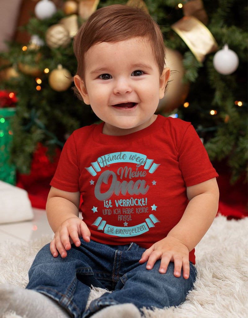 Baby / Kinder T-Shirt kurzarm Hände Weg meine Oma ist verrückt - von Mikalino