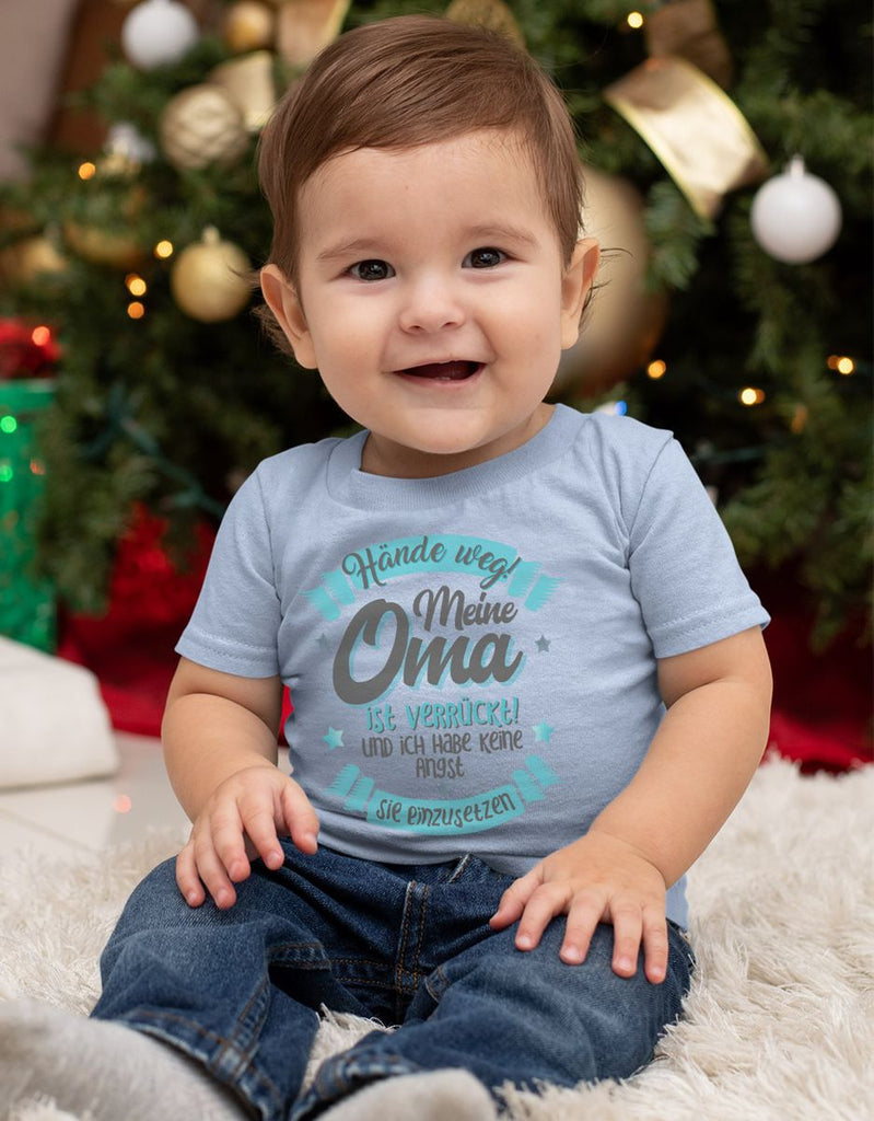 Baby / Kinder T-Shirt kurzarm Hände Weg meine Oma ist verrückt - von Mikalino