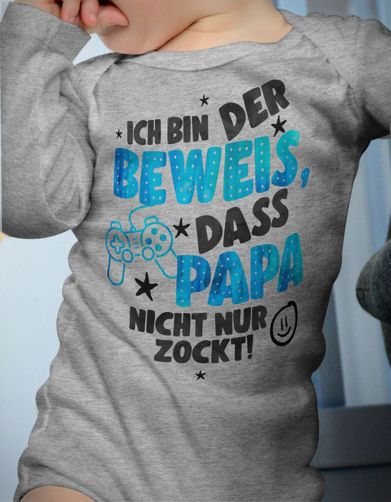 Babybody Langarm Ich bin der Beweis, dass Papa nicht nur zockt blau - von Mikalino