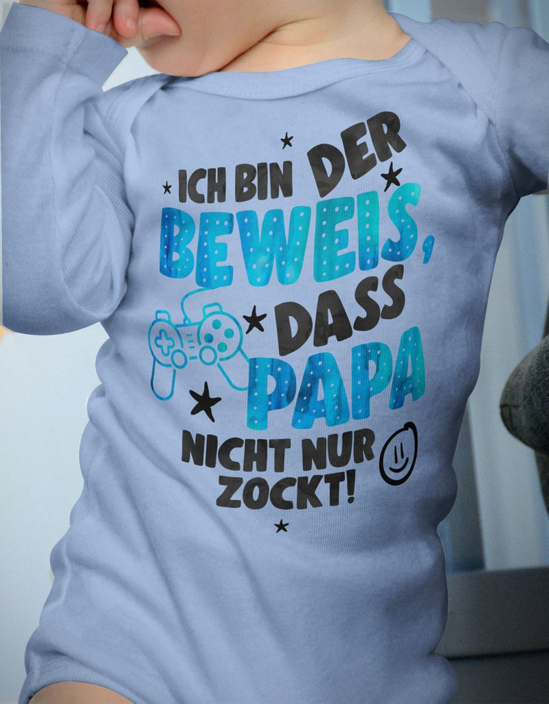 Babybody Langarm Ich bin der Beweis, dass Papa nicht nur zockt blau - von Mikalino