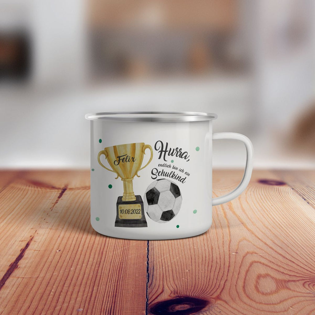 Emaille Tasse Hurra, endlich bin ich ein Schulkind Fussball personalisiert mit Wunschname und Datum - von Mikalino