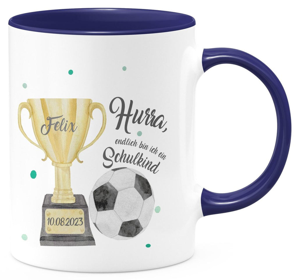 Keramik Tasse Hurra, endlich bin ich ein Schulkind Fussball personalisiert mit Wunschname und Datum - von Mikalino