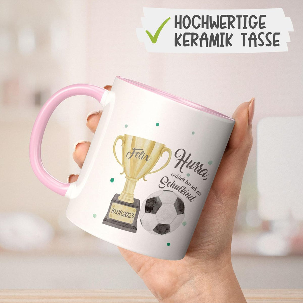 Keramik Tasse Hurra, endlich bin ich ein Schulkind Fussball personalisiert mit Wunschname und Datum - von Mikalino