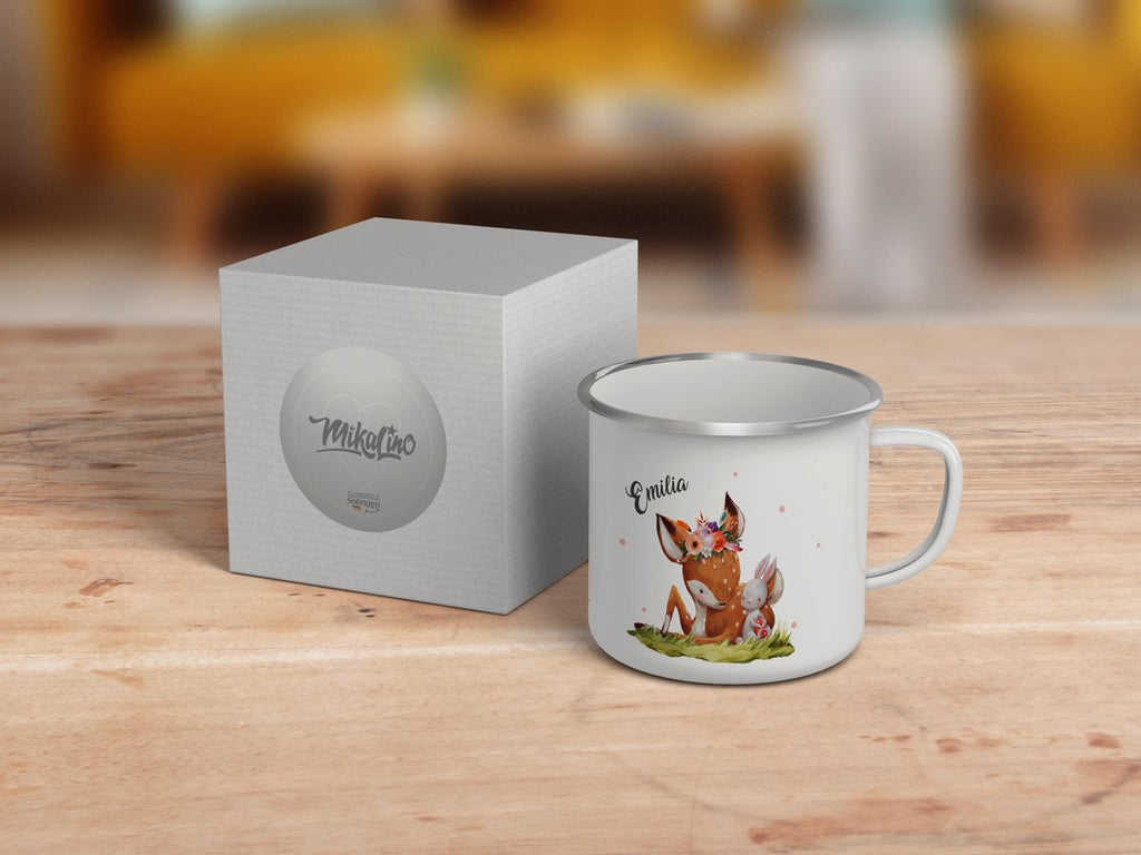 Emaille Tasse Süßes Rehkitz mit Hase im Gras personalisiert mit Wunschname - von Mikalino