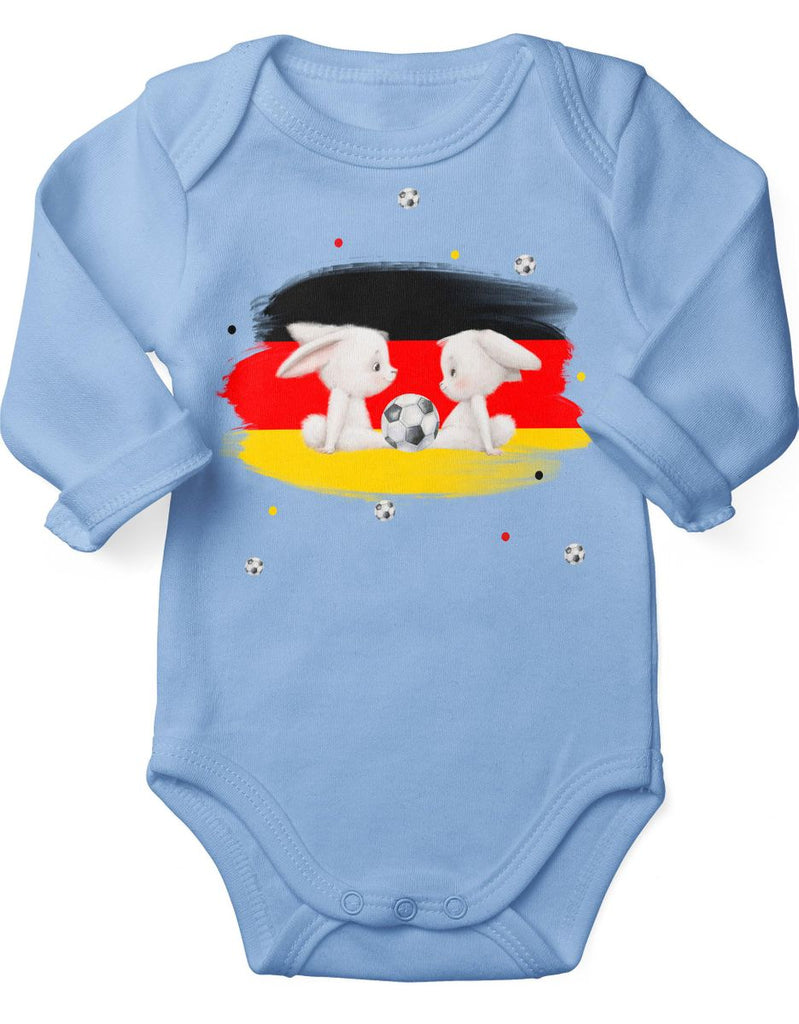 Babybody mit Spruch Zwei süße Fussball Hasen mit einer Deutschlandflagge - von Mikalino