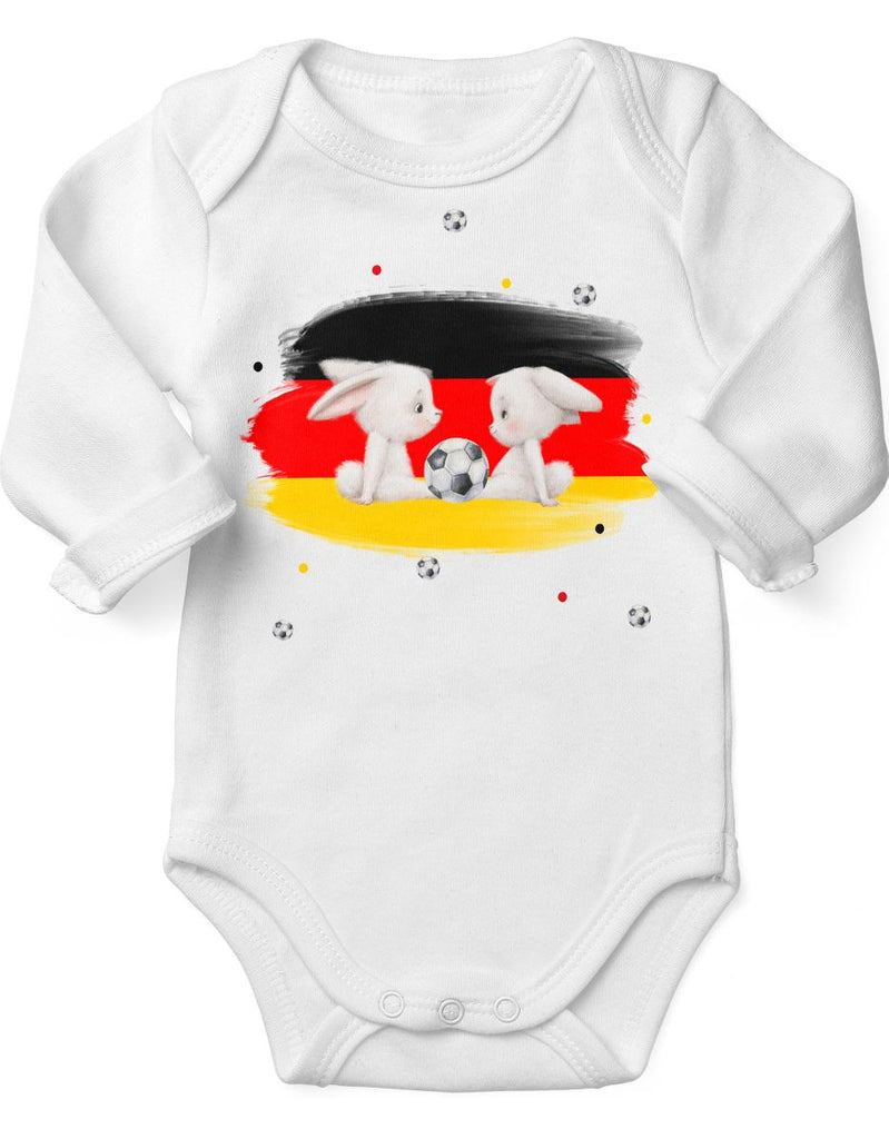 Babybody mit Spruch Zwei süße Fussball Hasen mit einer Deutschlandflagge - von Mikalino