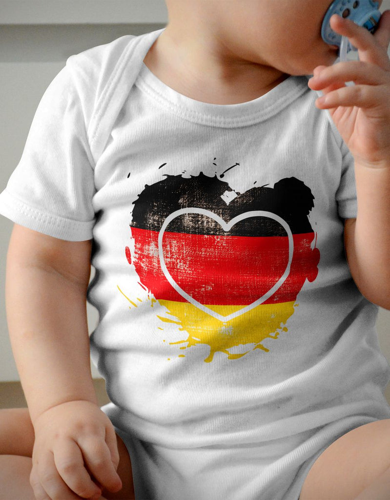 Babybody mit Spruch Deutschland Herz - von Mikalino