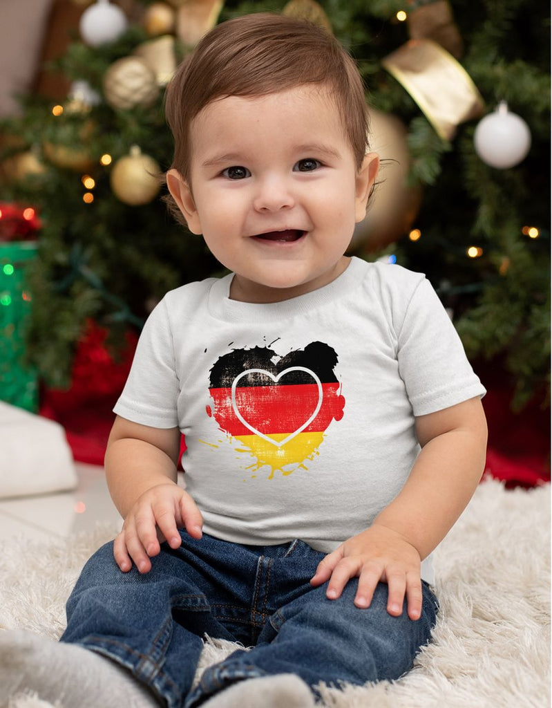 Baby / Kinder T-Shirt mit Spruch Deutschland Herz - von Mikalino