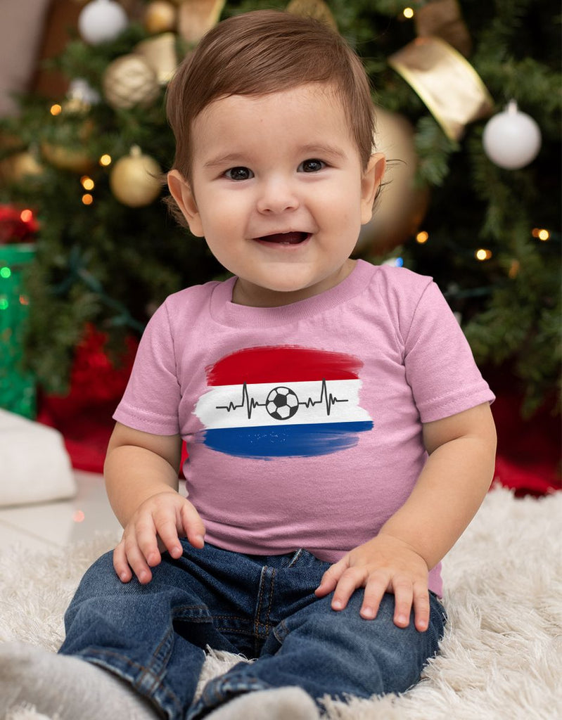 Baby / Kinder T-Shirt mit Spruch Niederlande Flagge mit Fussball - von Mikalino