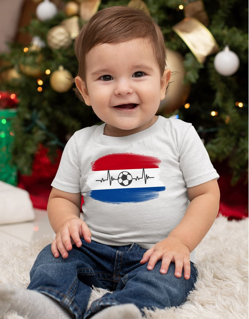 Baby / Kinder T-Shirt mit Spruch Niederlande Flagge mit Fussball - von Mikalino