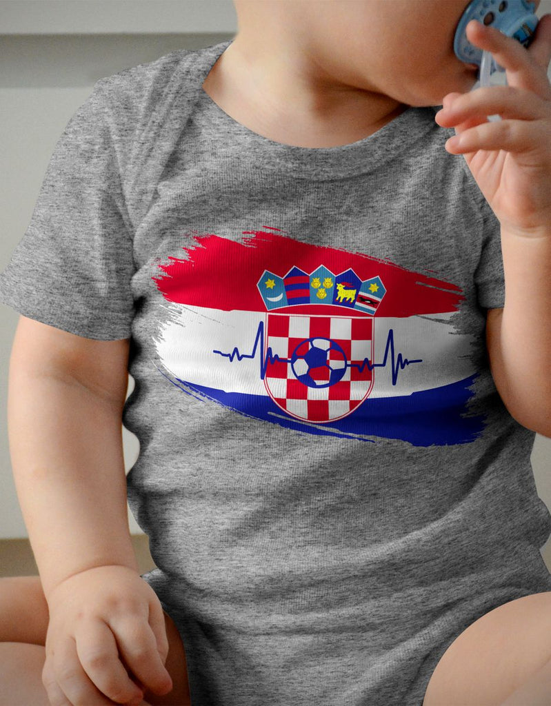 Babybody mit Spruch Kroatien Flagge mit Fussball - von Mikalino