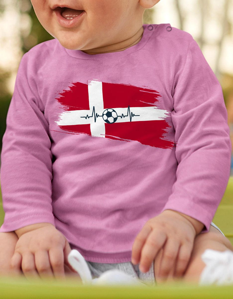 Baby / Kinder Longsleeve mit Spruch Dänemark Flagge mit Fussball - von Mikalino