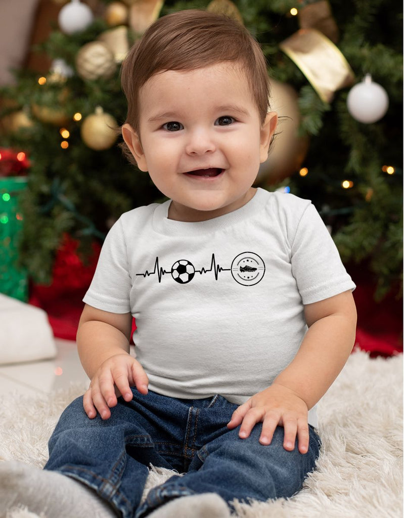 Baby / Kinder T-Shirt mit Spruch Mein Herz schlägt für den Fussball - von Mikalino