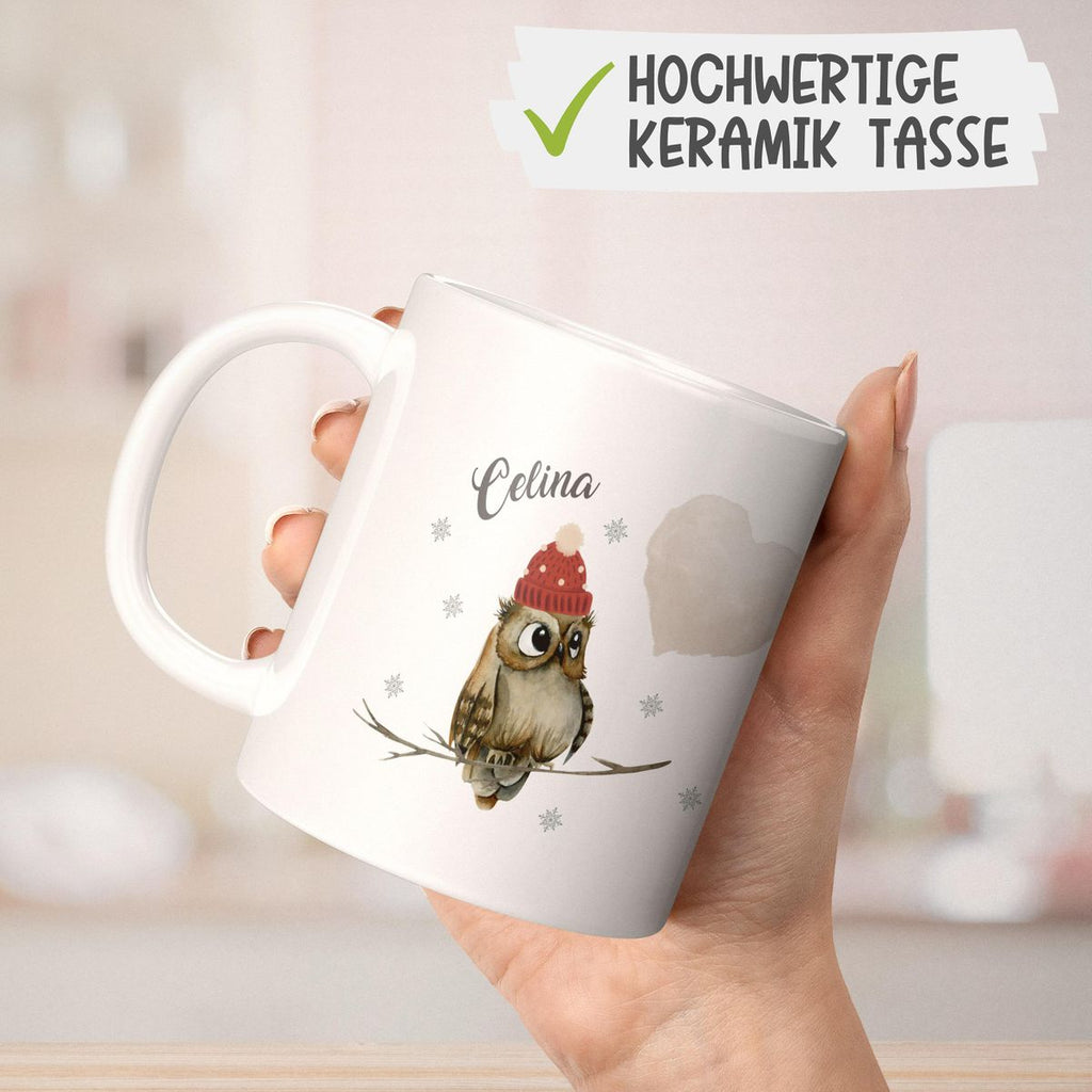 Keramik Tasse Eule im Winter auf einem Ast sitzend mit Herz - personalisiert mit Namen - von Mikalino