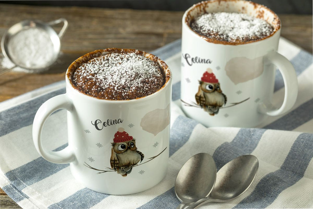 Keramik Tasse Eule im Winter auf einem Ast sitzend mit Herz - personalisiert mit Namen - von Mikalino