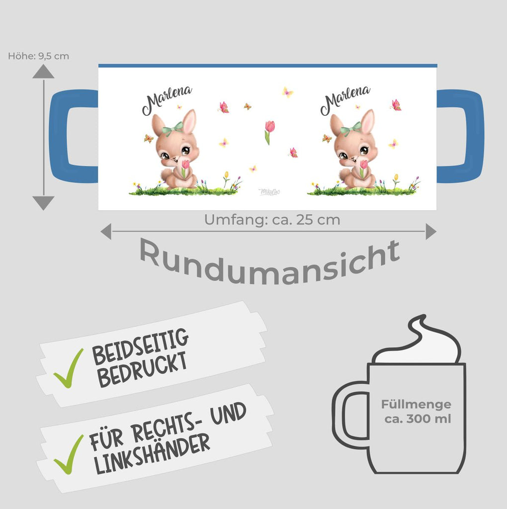 Keramik Tasse Fröhlicher Hase auf Blumenwiese - personalisiert mit Namen - von Mikalino