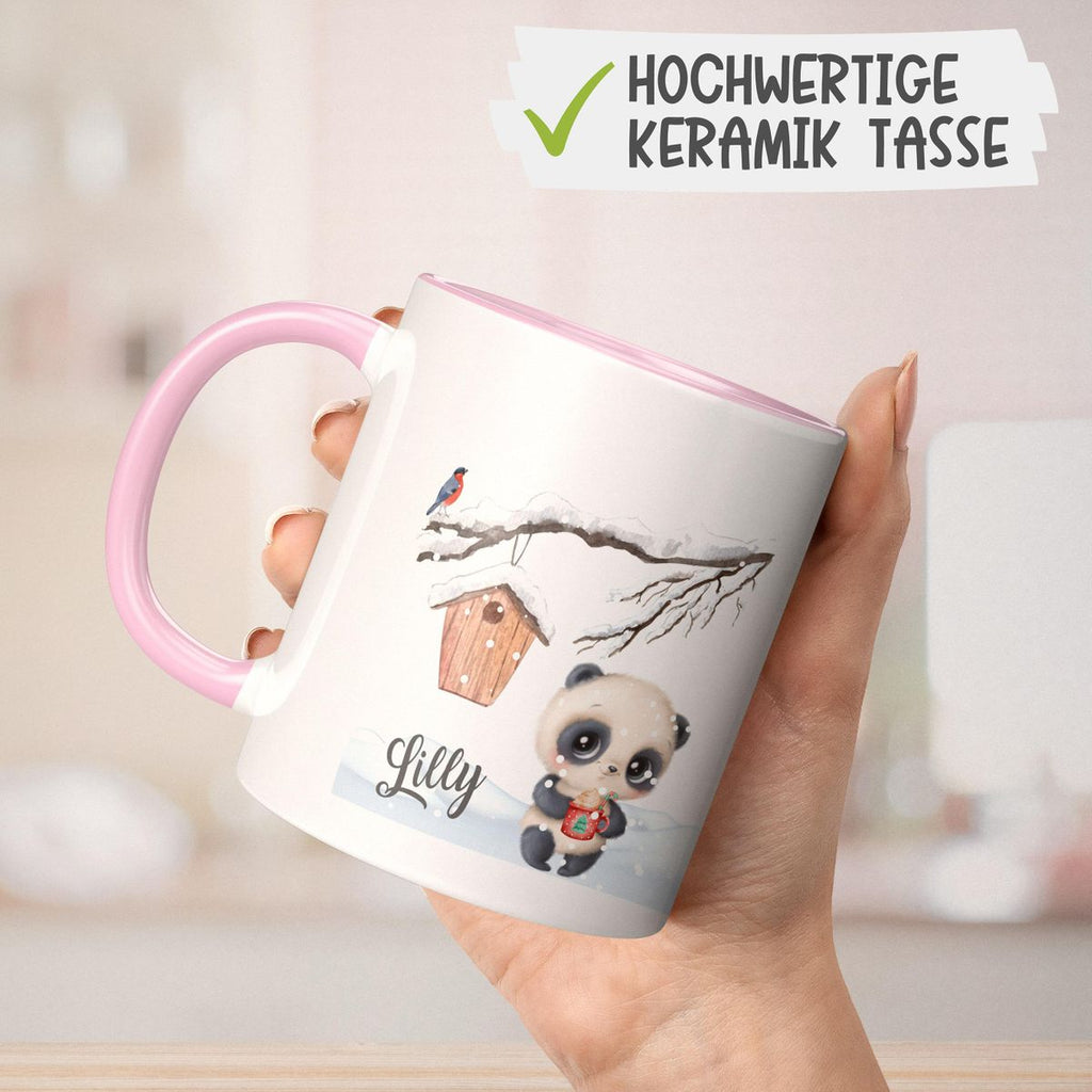 Keramik Tasse Süßer Waschbär in Schneelandschaft - personalisiert mit Namen - von Mikalino