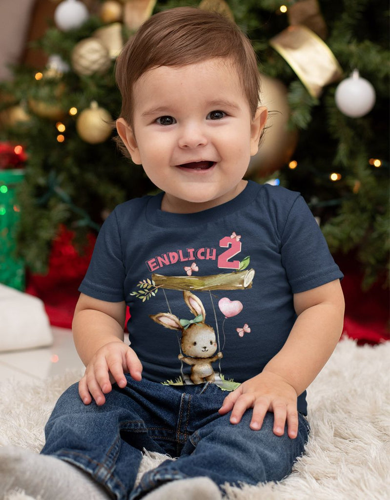 Baby / Kinder T-Shirt mit Spruch Endlich Zwei 2 Schaukelnder Hase mit Luftballon - von Mikalino