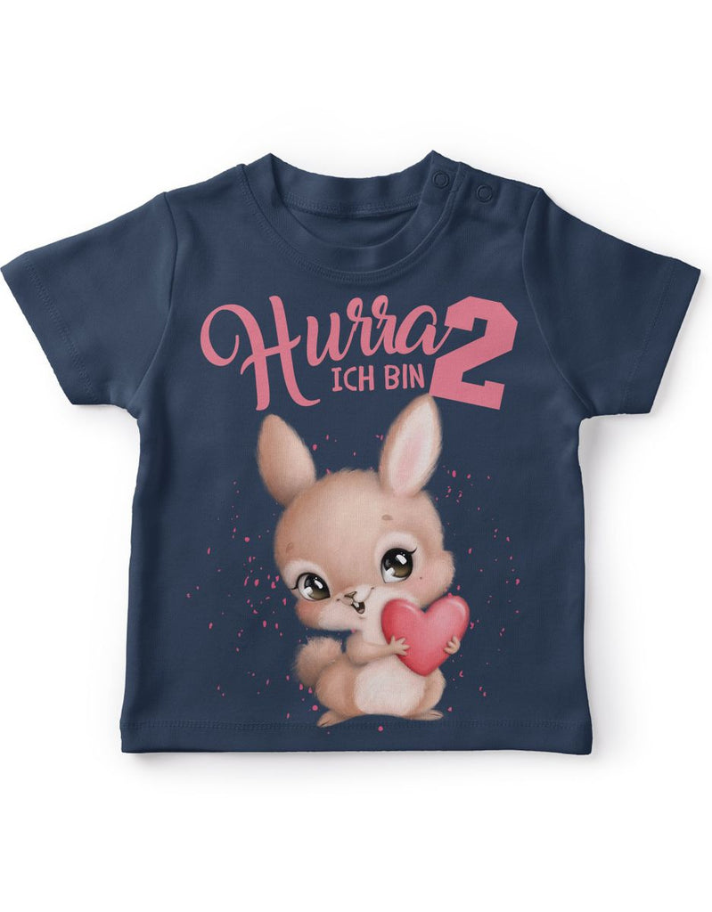 Baby / Kinder T-Shirt mit Spruch Ich bin Zwei 2 süßer Hase mit großem Herz in der Hand - von Mikalino