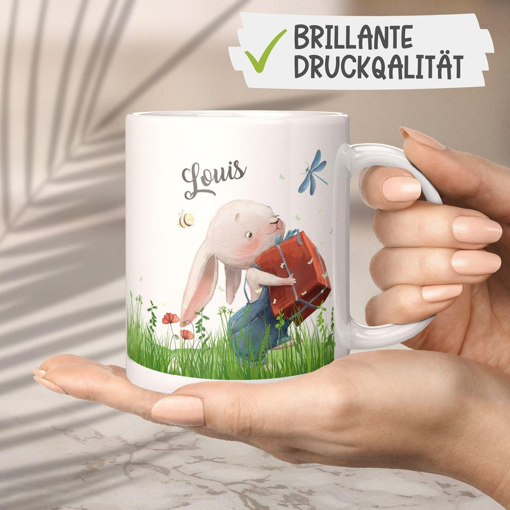 Keramik Tasse Süßer Hase mit einem Geschenk und Wunschname - von Mikalino