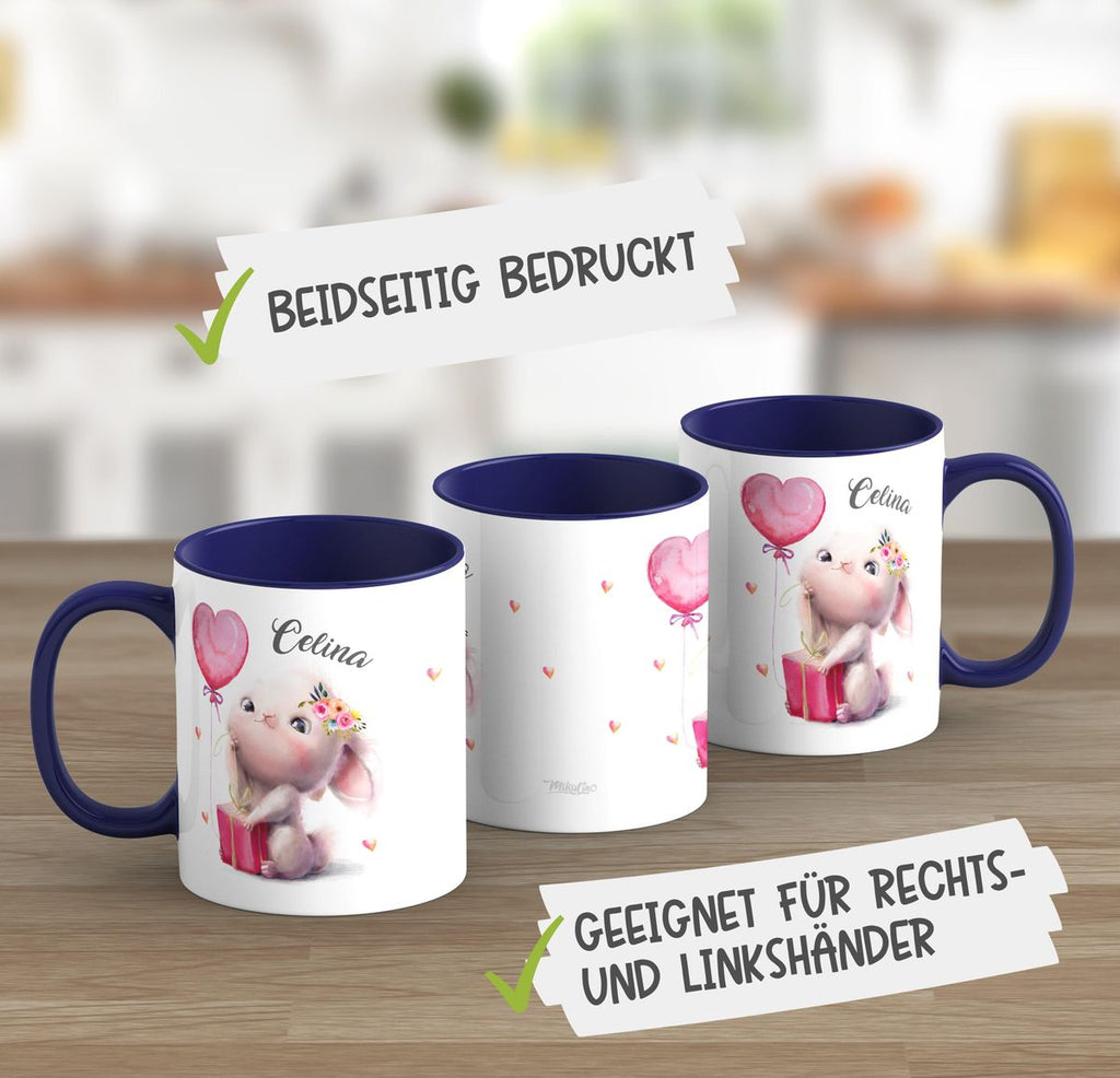 Keramik Tasse Süßer kleiner Hase mit Geschenk und Luftballon mit Wunschname - von Mikalino