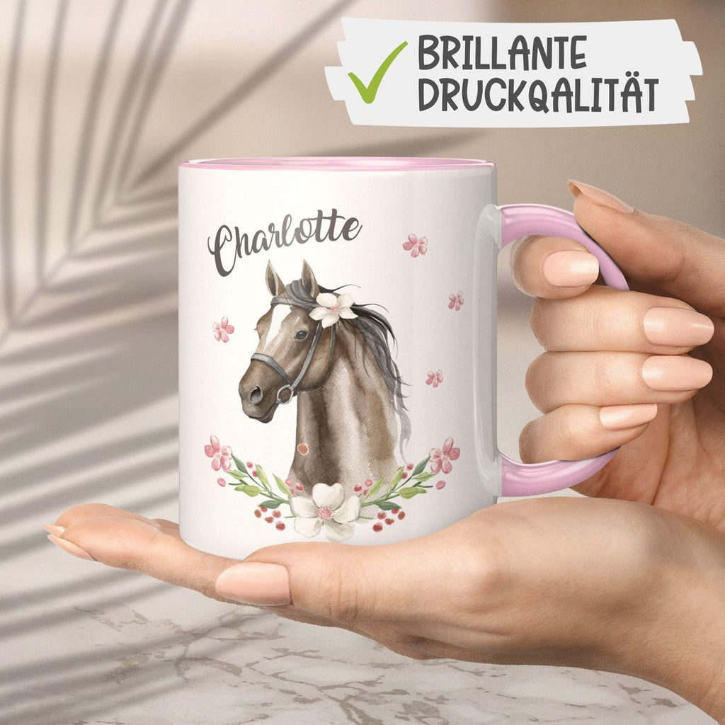 Keramik Tasse Schwarzes Pferd mit Blumenranke und Wunschname - von Mikalino